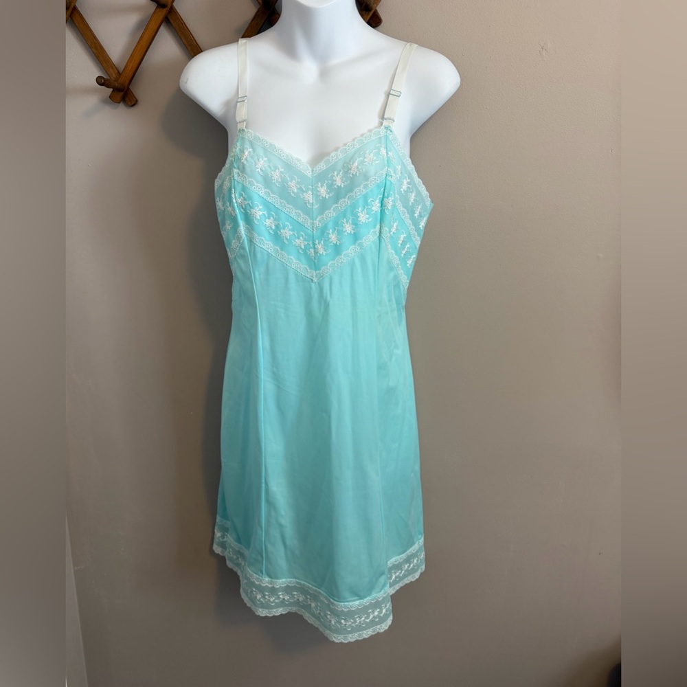 Queentex Aqua Blue Embroidered Lace Vintage Mini Slip 34